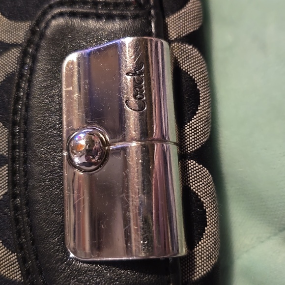 Coach wallet, large, 12 card slots +1 for id - Picture 2 of 9